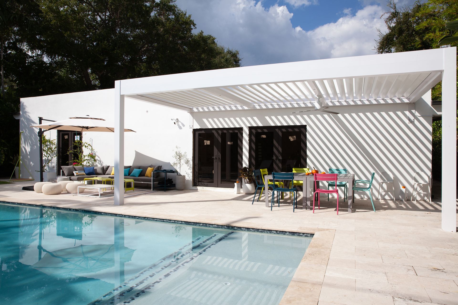 Louvered Pergolas project photo 10